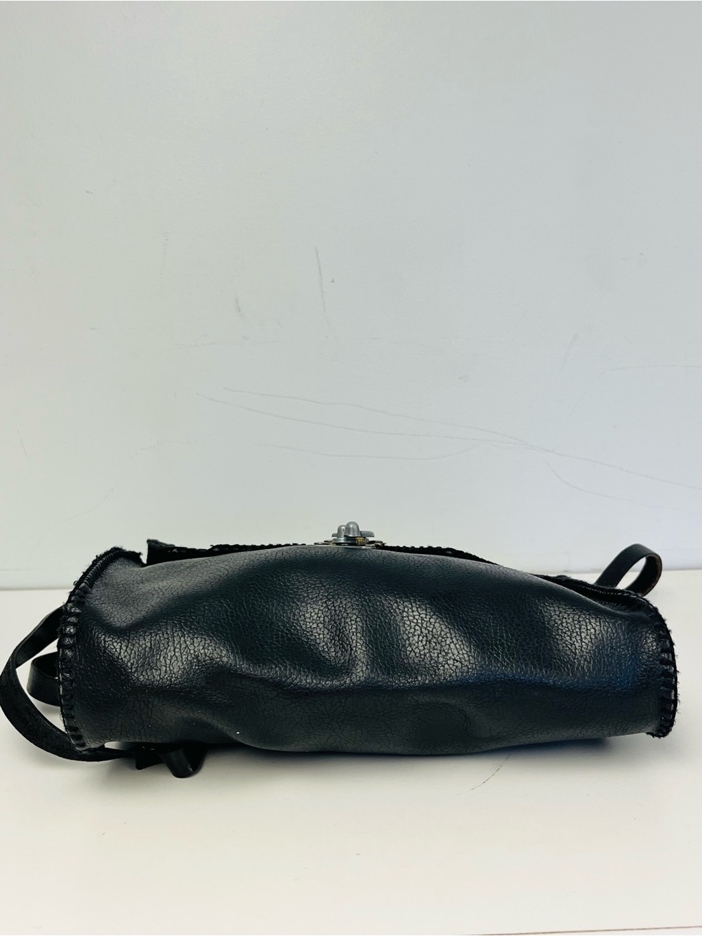 ❌SOLD❌Black Leather Whipstitch Crossbody Bag - Picture 4 of 6